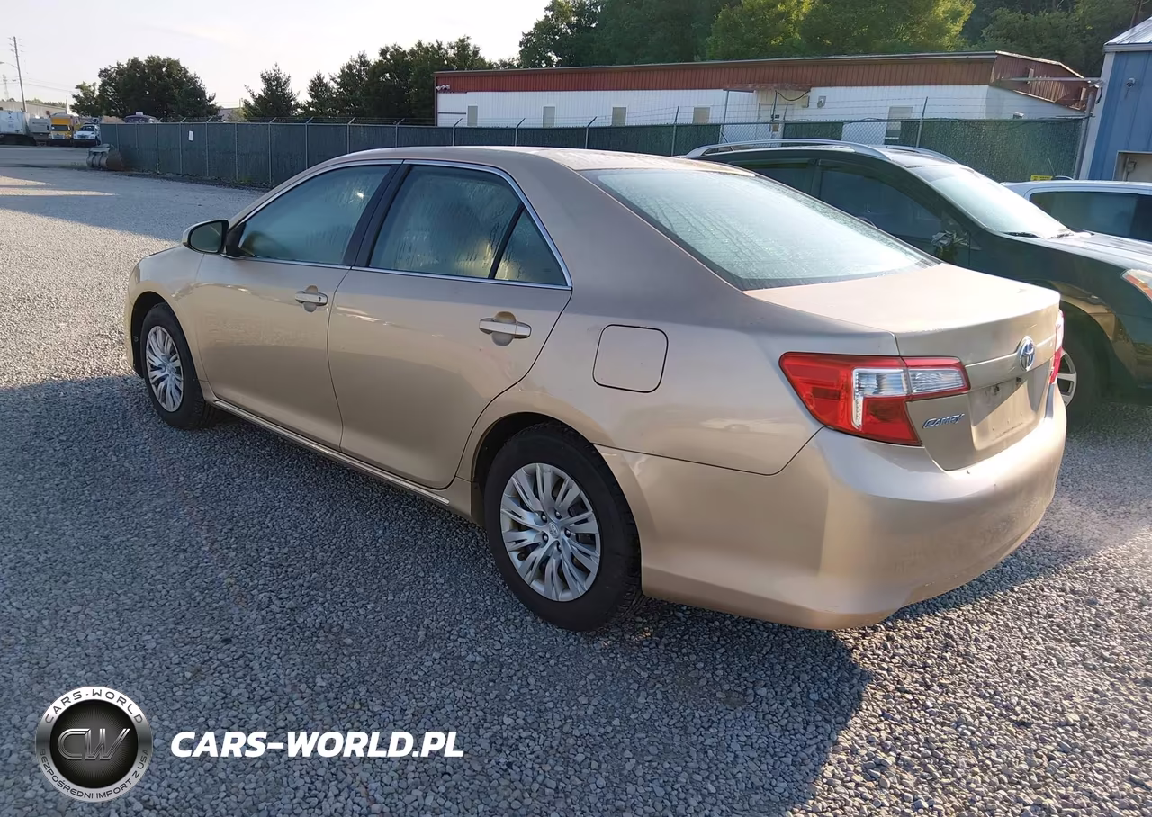2012 Toyota Camry Le VIN:4T1BF1FK8CU041975 - 3