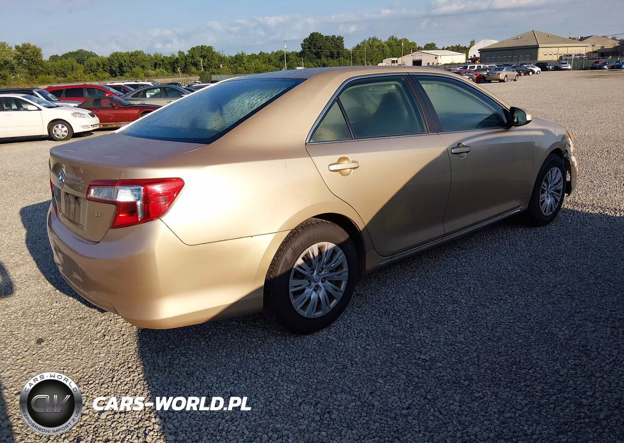 2012 Toyota Camry Le VIN:4T1BF1FK8CU041975 - 4