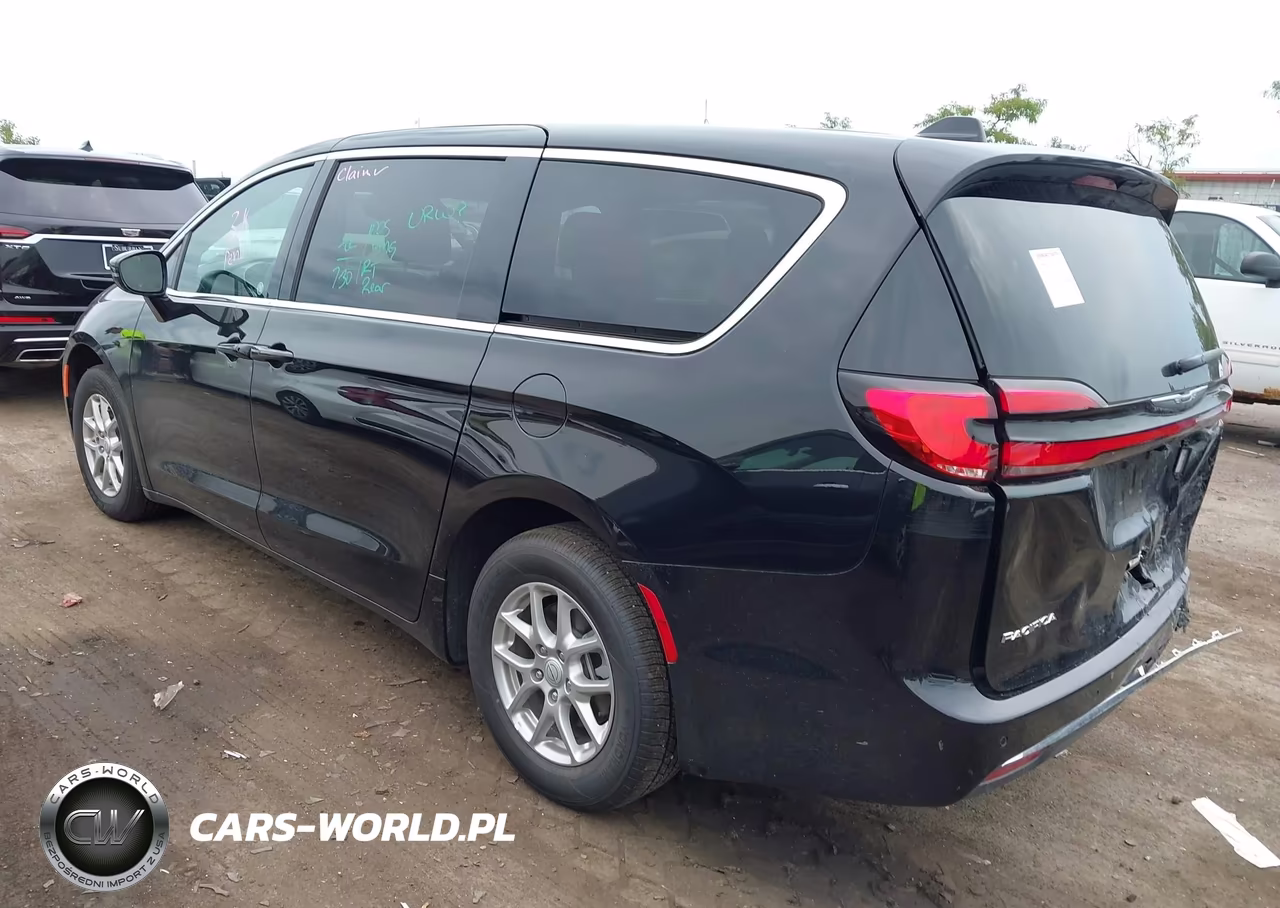 2026 Chrysler Pacifica Select VIN:2C4RC1BG3TR231371 - 3