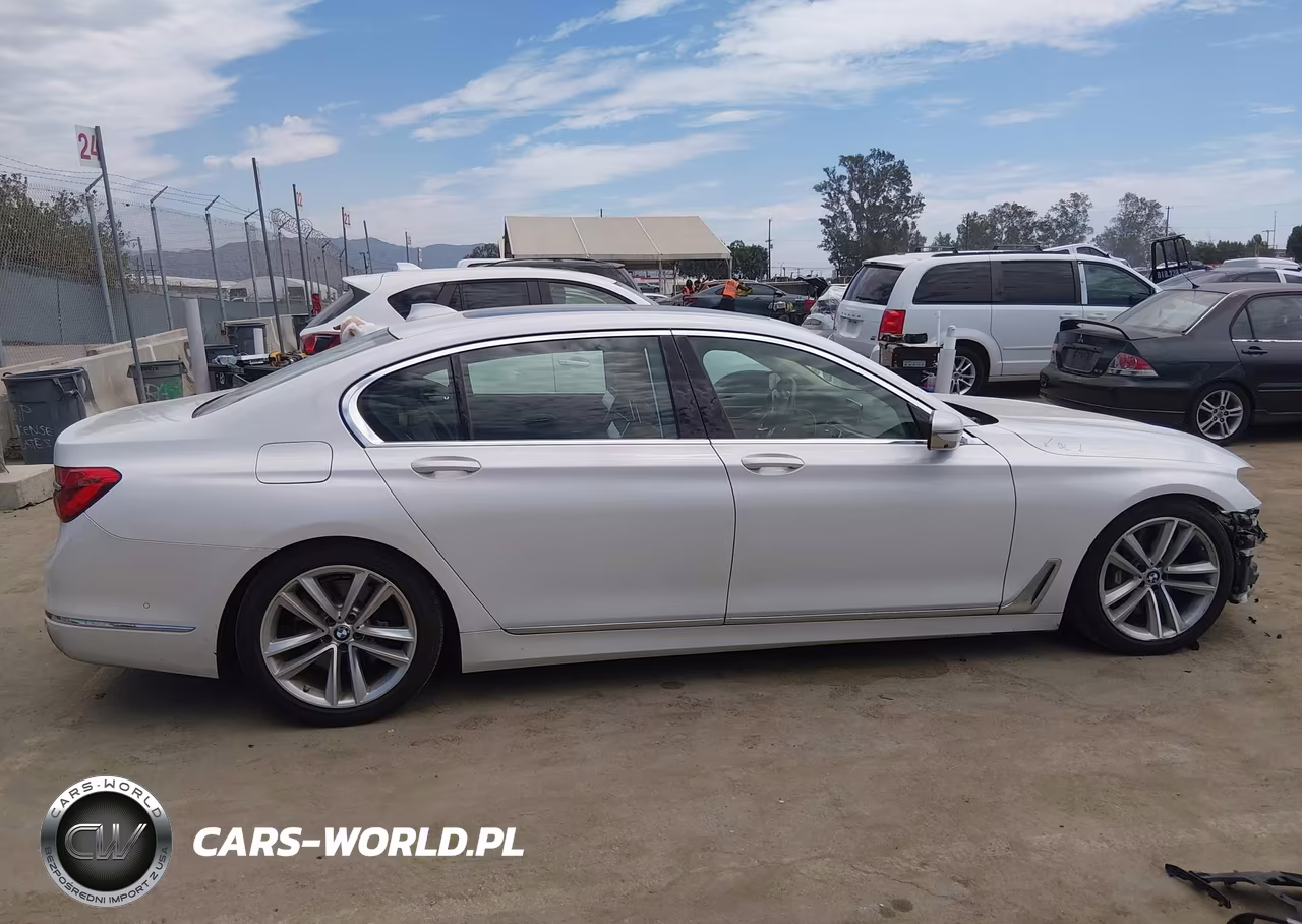2016 BMW 750I xDrive VIN:WBA7F2C59GG418135 - 14