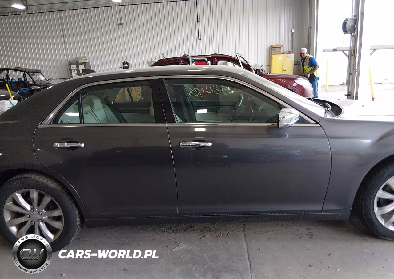 2018 Chrysler 300 Limited Awd VIN:2C3CCAKG8JH177305 - 13
