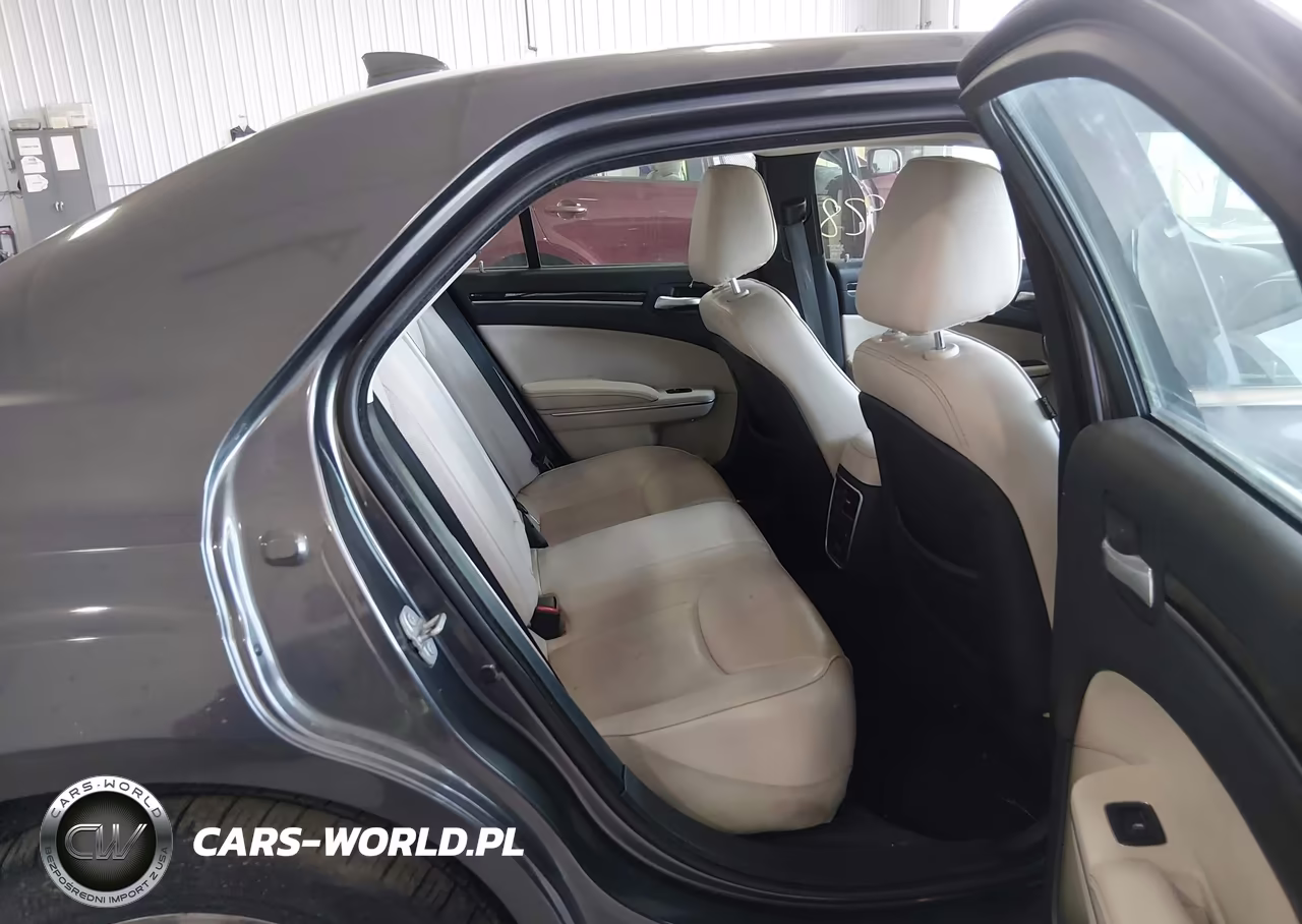 2018 Chrysler 300 Limited Awd VIN:2C3CCAKG8JH177305 - 8