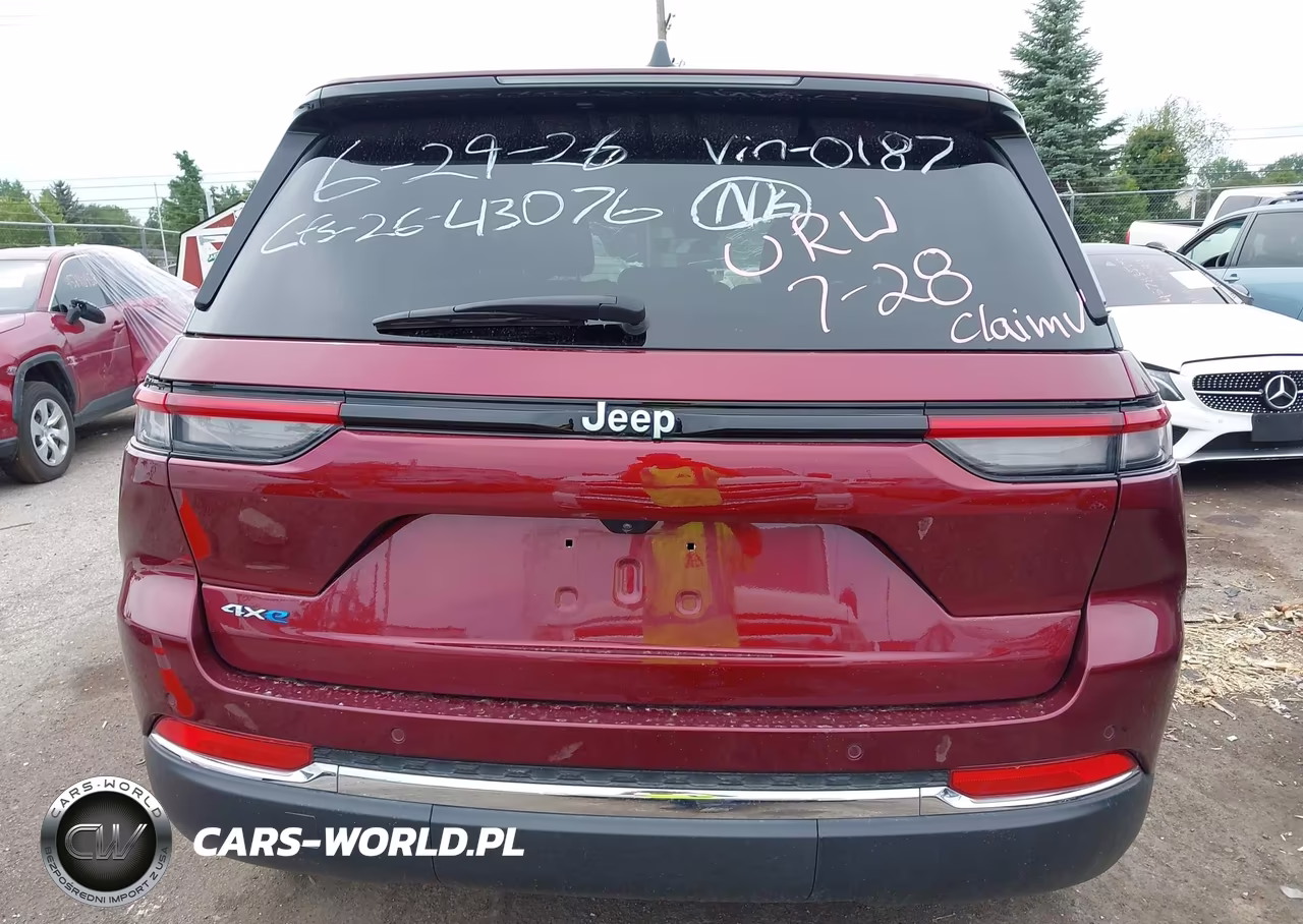 2025 Jeep Grand Cherokee 4Xe VIN:1C4RJYB60S8700187 - 15