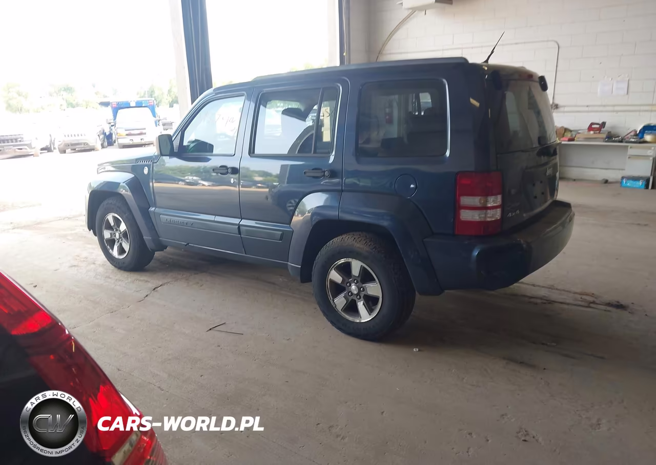 2008 Jeep Liberty Sport VIN:1J8GN28K58W244763 - 3