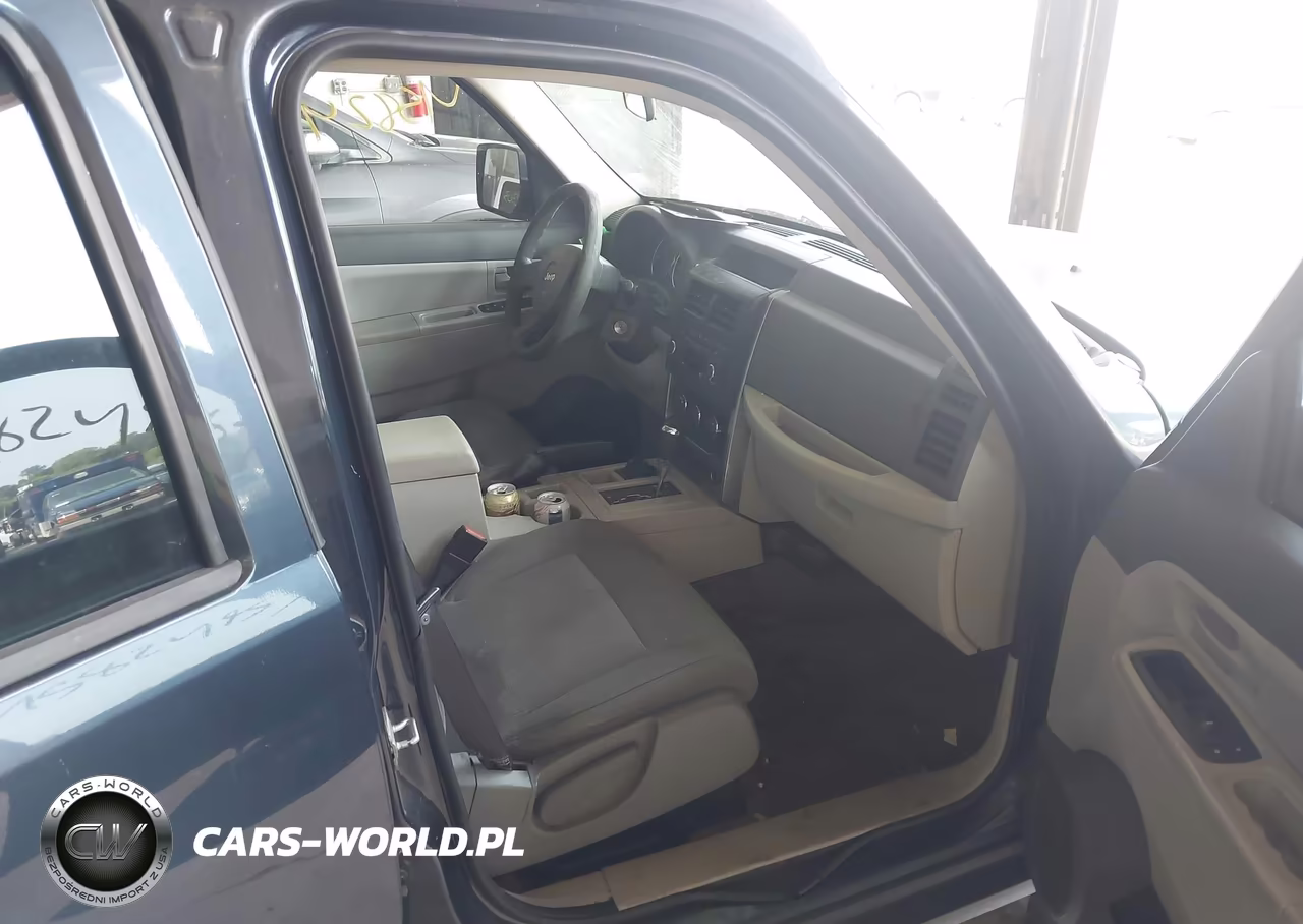 2008 Jeep Liberty Sport VIN:1J8GN28K58W244763 - 5