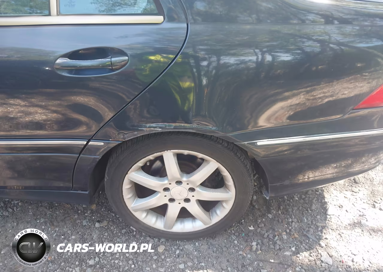 2004 Mercedes-Benz C 230 Kompressor Sport-Sport VIN:WDBRF40J84A563074 - 6