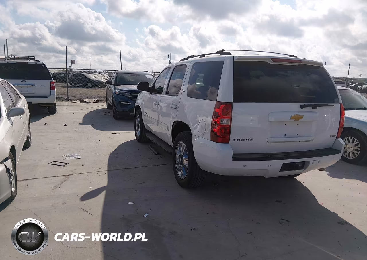 2012 Chevrolet Tahoe Lt VIN:1GNSCBE02CR264297 - 3