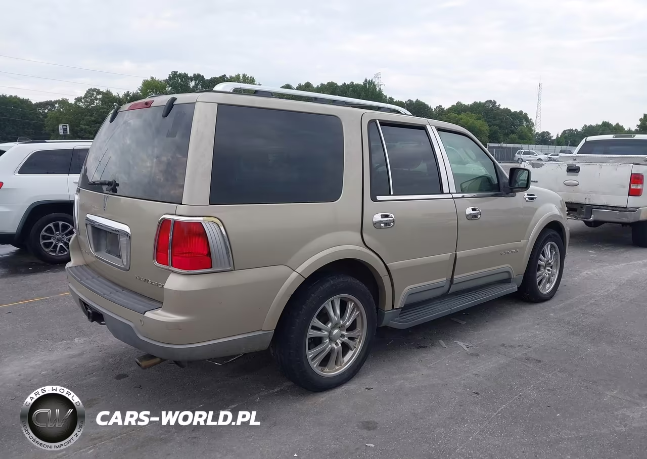 2004 Lincoln Navigator VIN:5LMFU27R04LJ04953 - 4