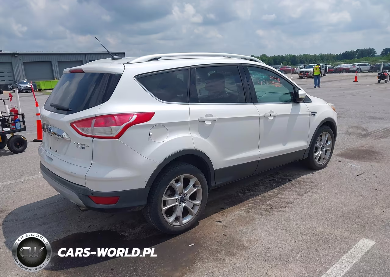 2015 Ford Escape Titanium VIN:1FMCU9JX2FUB03550 - 4