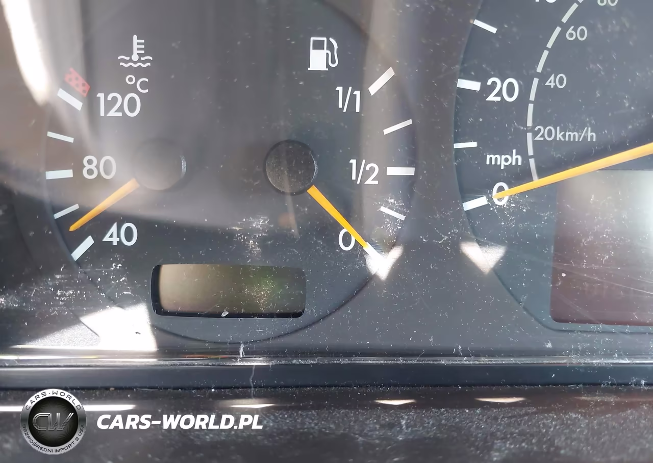 2000 Mercedes-Benz E 320 VIN:WDBJF65J4YB054956 - 15