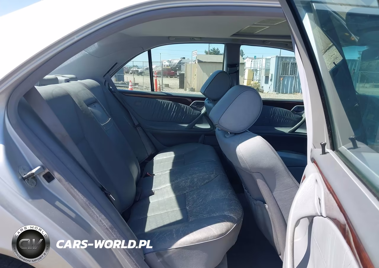 2000 Mercedes-Benz E 320 VIN:WDBJF65J4YB054956 - 8