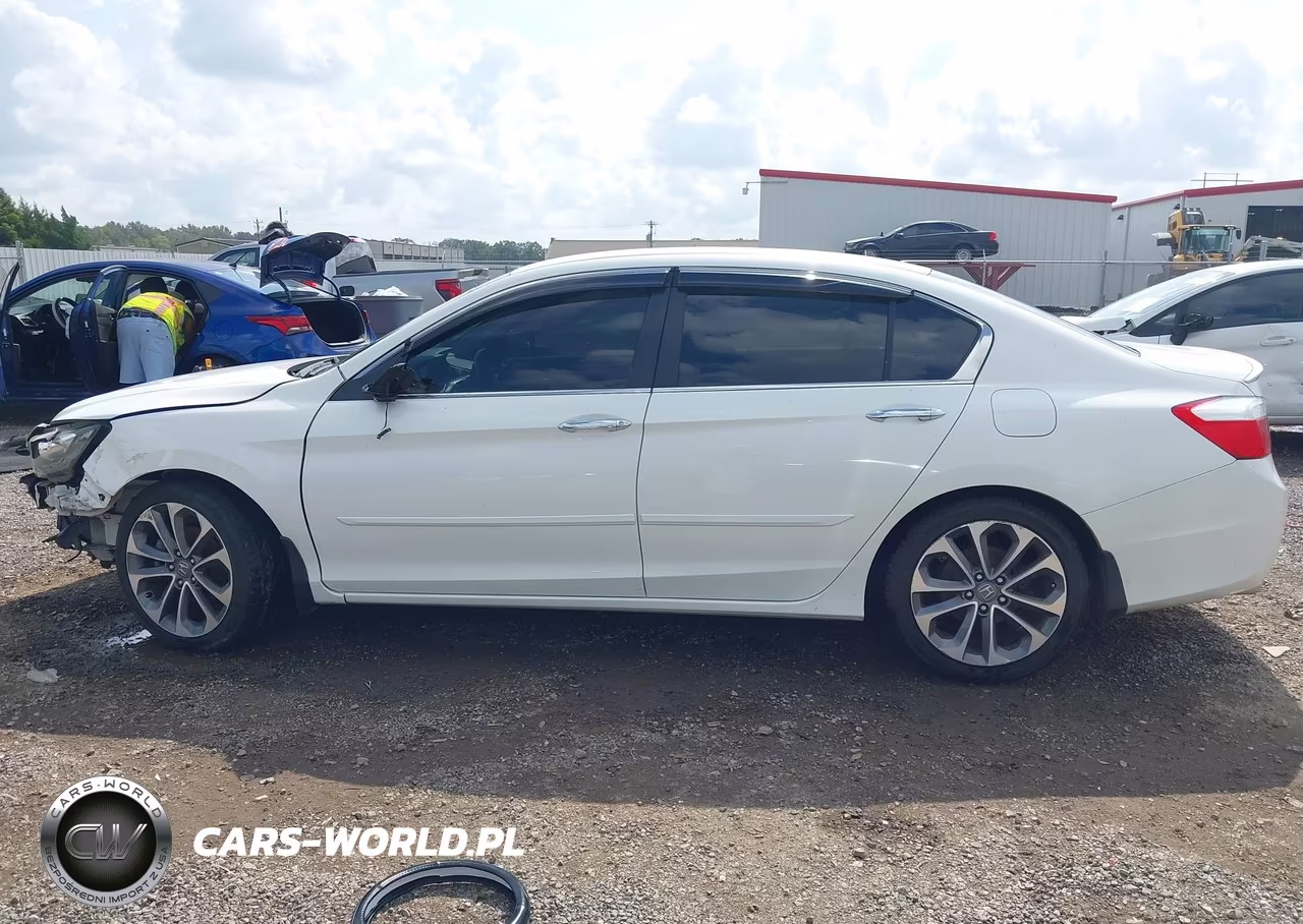 2014 Honda Accord Sport VIN:1HGCR2F50EA067072 - 15