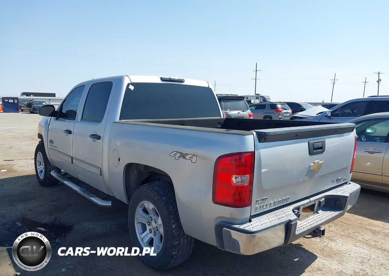 2010 Chevrolet Silverado 1500 Ls VIN:3GCRKREA5AG233151 - 3