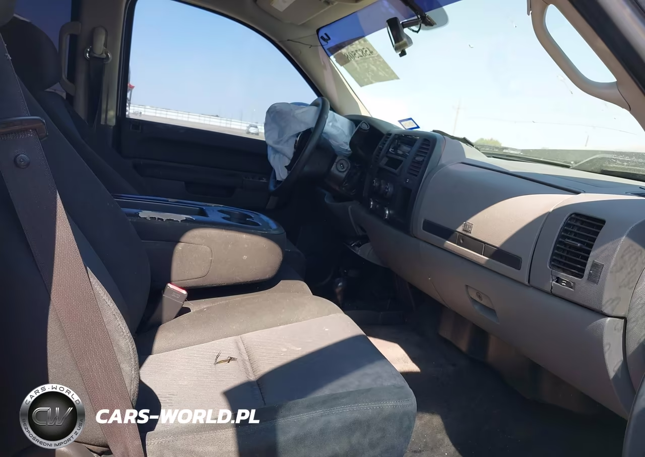 2010 Chevrolet Silverado 1500 Ls VIN:3GCRKREA5AG233151 - 5