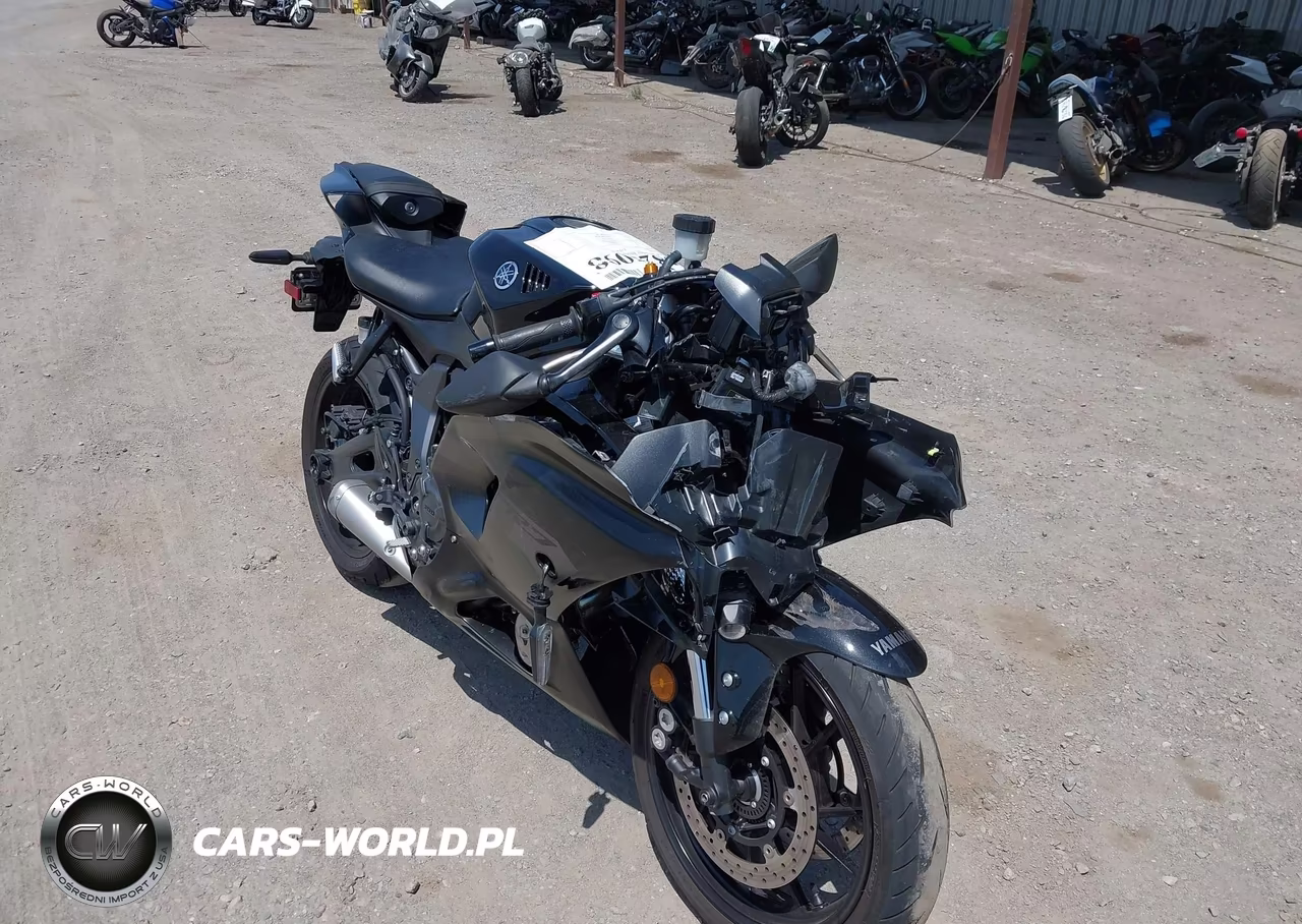 2025 Yamaha Yzfr7