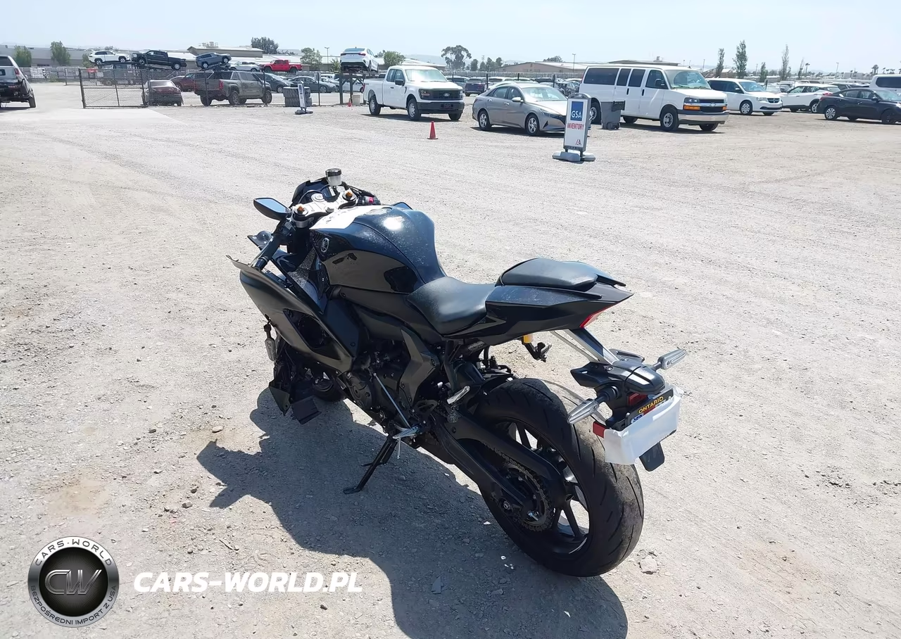 2025 Yamaha Yzfr7 VIN:JYARM38Y2SA003983 - 3