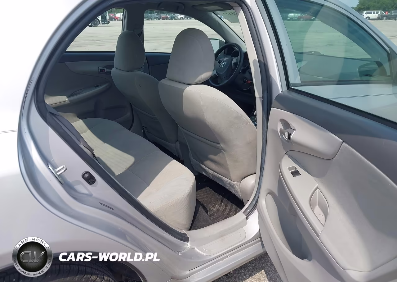 2010 Toyota Corolla Le VIN:1NXBU4EEXAZ371147 - 8