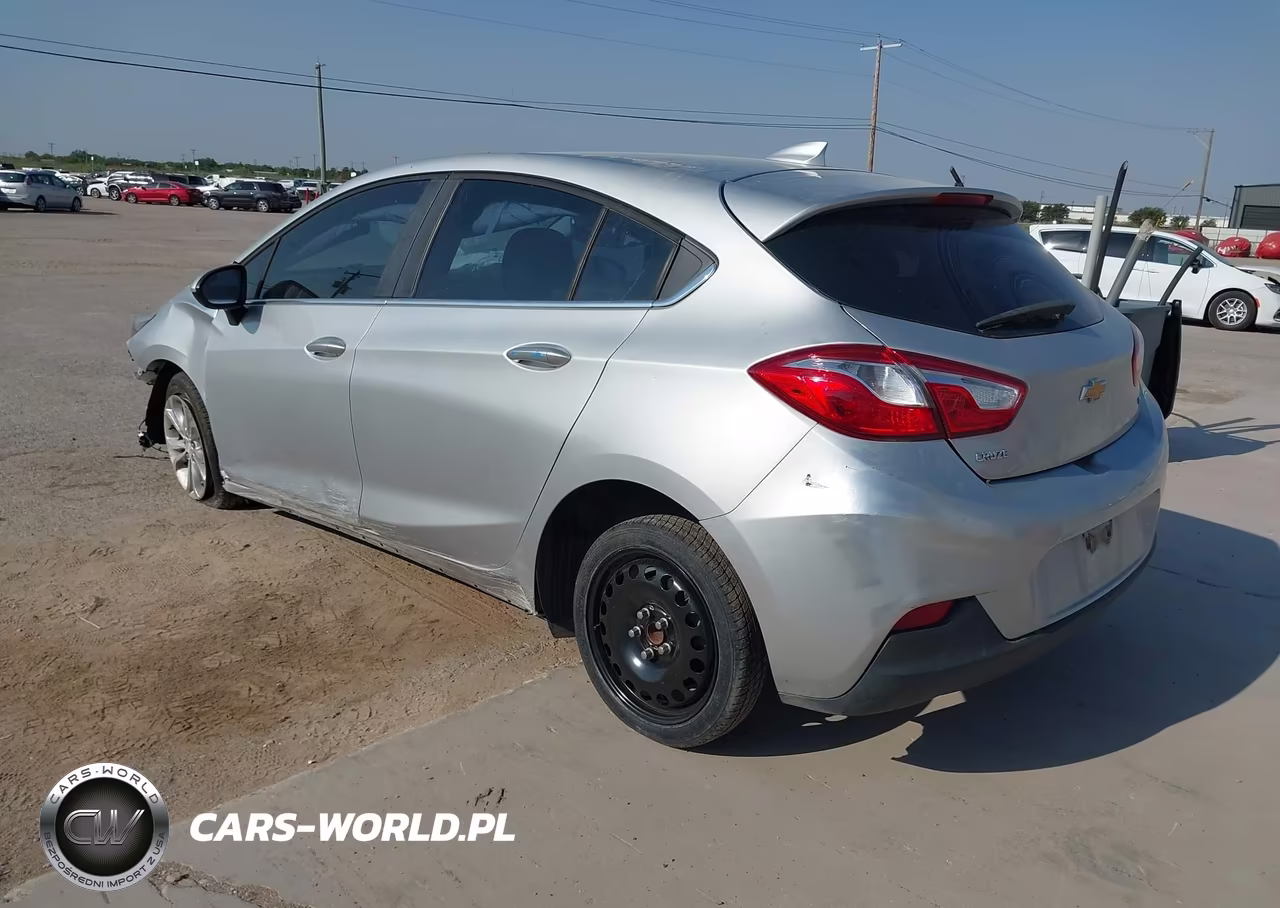 2019 Chevrolet Cruze Lt VIN:3G1BE6SM6KS560610 - 3