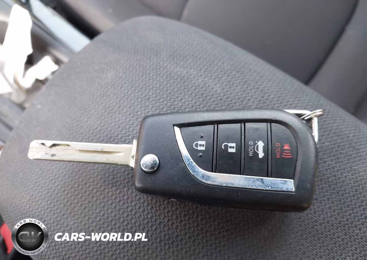 2022 Toyota Corolla Le VIN:JTDEPMAEXN3009197 - 11