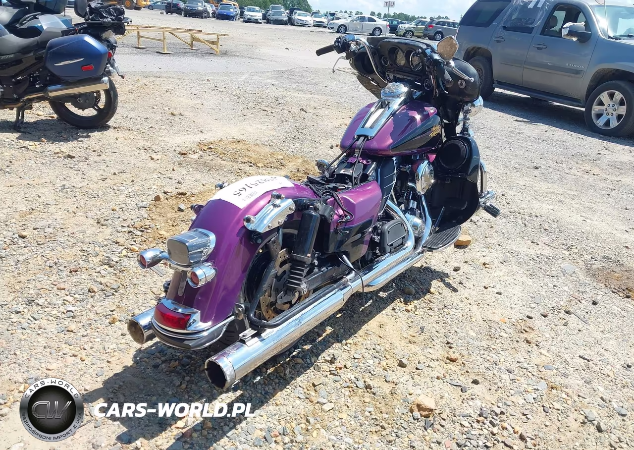 2011 Harley-Davidson Flhtcu VIN:1HD1FC417BB618025 - 4