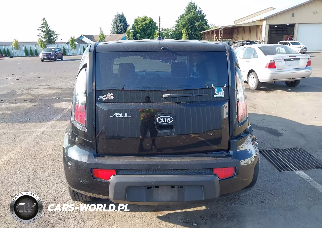 2010 Kia Soul + VIN:KNDJT2A23A7076232 - 16