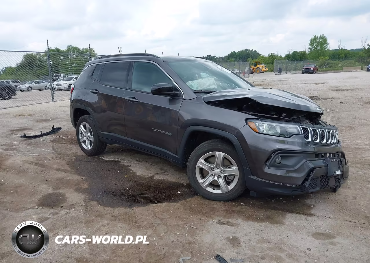 2023 Jeep Compass Latitude 4X4 – zdjęcie 1 z 16