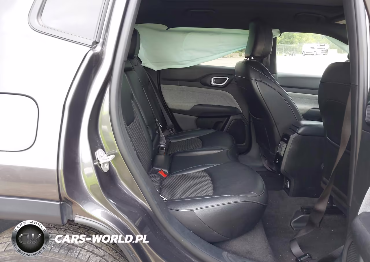 2023 Jeep Compass Latitude 4X4 VIN:3C4NJDBN9PT559109 - 8