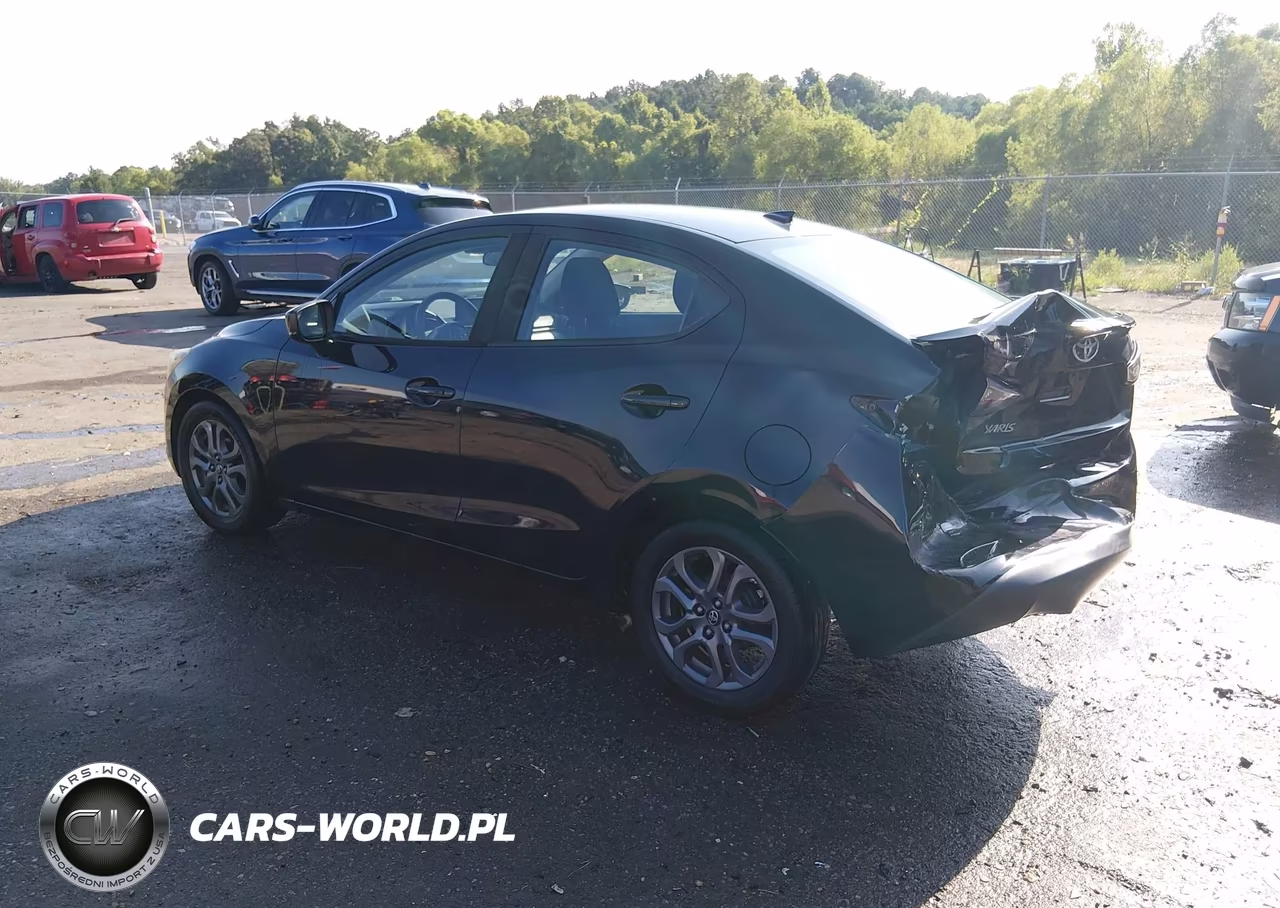 2019 Toyota Yaris Le VIN:3MYDLBYV7KY511512 - 3
