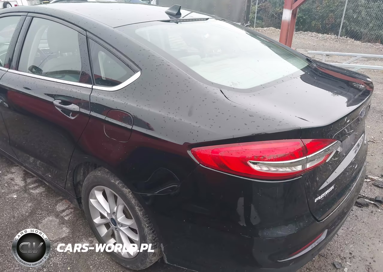 2019 Ford Fusion Hybrid Se VIN:3FA6P0LU3KR165537 - 3
