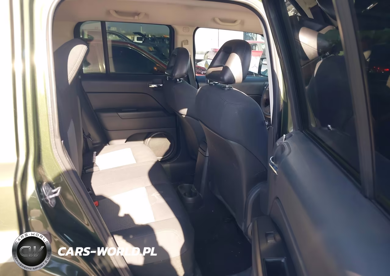 2009 Jeep Patriot Sport VIN:1J4FF28B49D176799 - 8