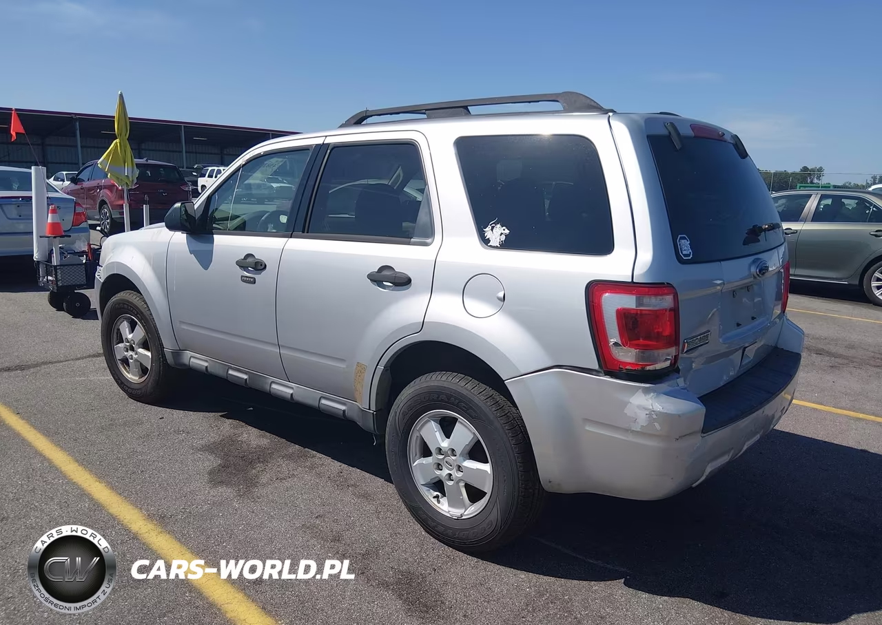 2012 Ford Escape Xlt VIN:1FMCU0D77CKA03930 - 3