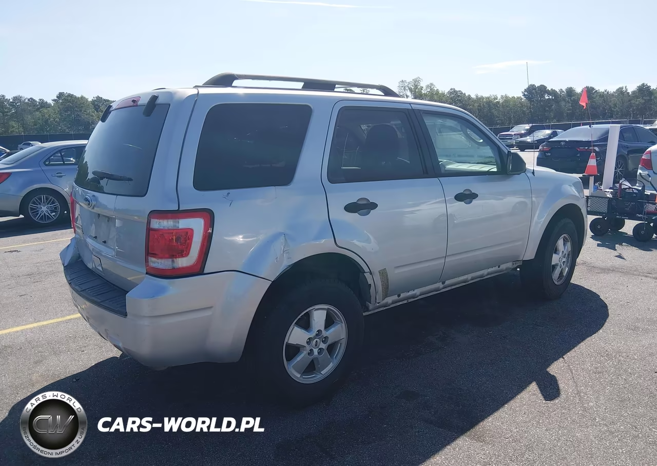 2012 Ford Escape Xlt VIN:1FMCU0D77CKA03930 - 4