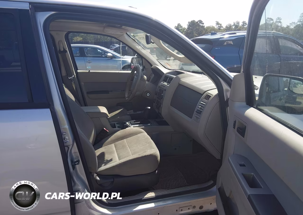 2012 Ford Escape Xlt VIN:1FMCU0D77CKA03930 - 5