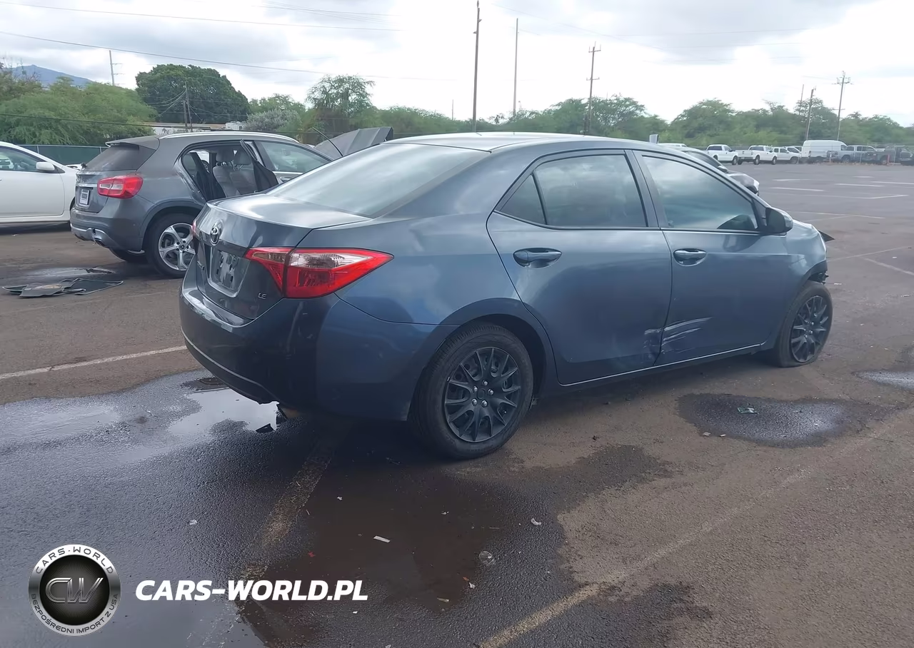 2017 Toyota Corolla Le VIN:5YFBURHE1HP674189 - 4