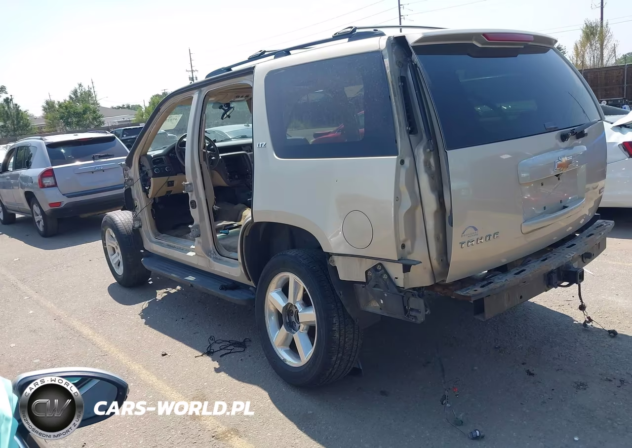 2009 Chevrolet Tahoe Ltz VIN:1GNFK33009R132726 - 3