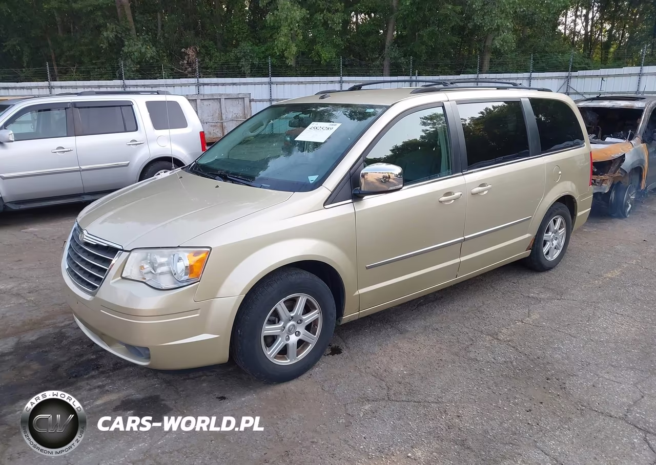 2010 Chrysler Town & Country Touring Plus VIN:2A4RR8DX4AR368251 - 2