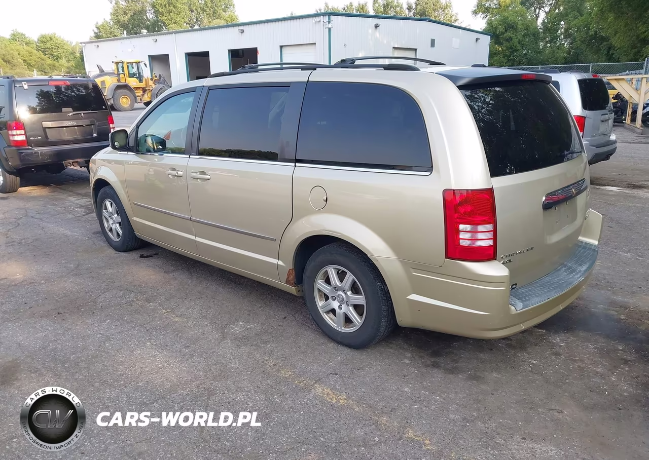 2010 Chrysler Town & Country Touring Plus VIN:2A4RR8DX4AR368251 - 3