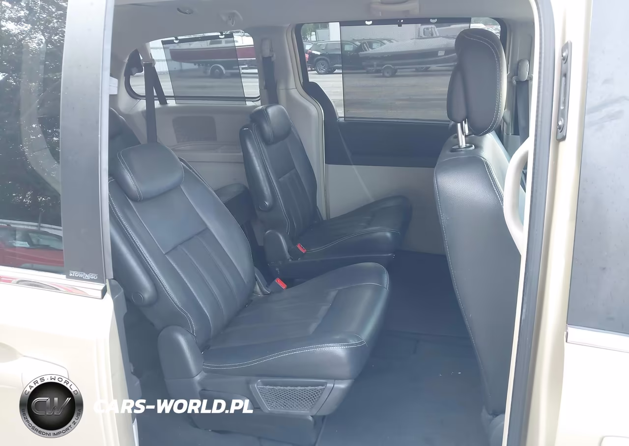 2010 Chrysler Town & Country Touring Plus VIN:2A4RR8DX4AR368251 - 8