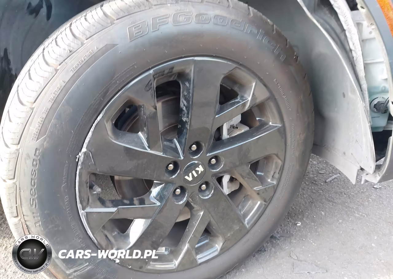 2021 Kia Sorento S VIN:5XYRLDLC0MG071212 - 17