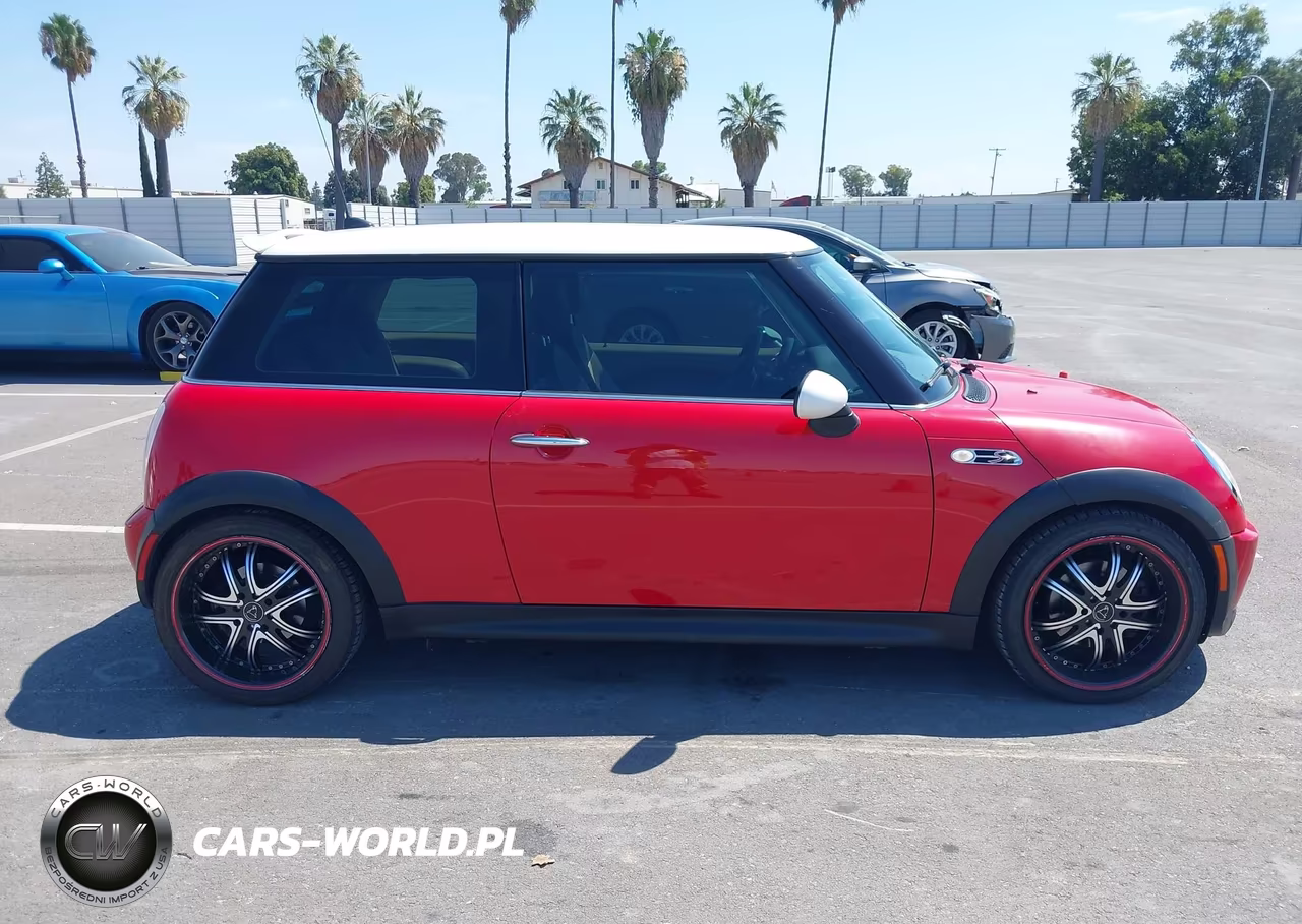 2005 Mini Cooper S VIN:WMWRE33525TG99283 - 13