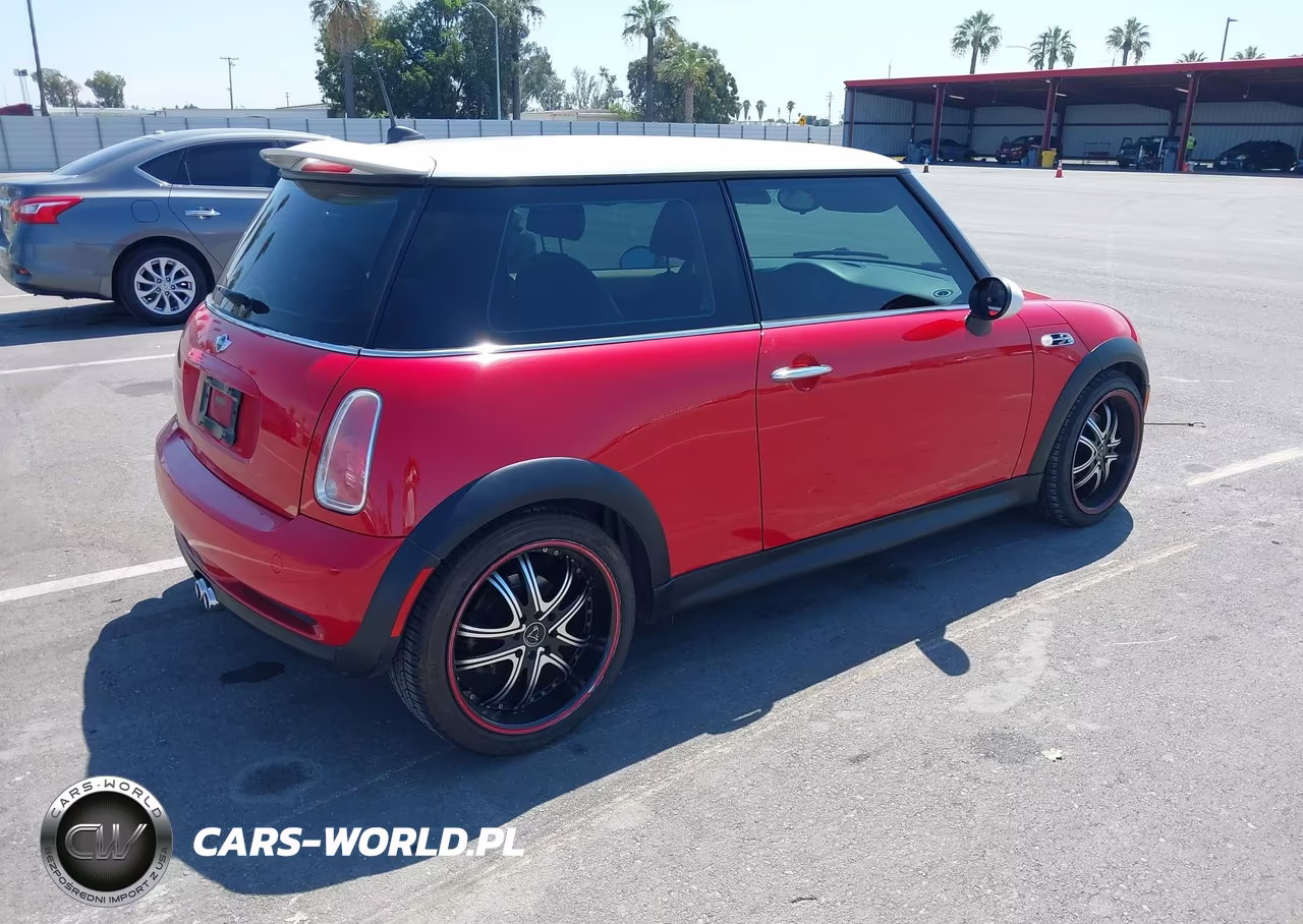 2005 Mini Cooper S VIN:WMWRE33525TG99283 - 4