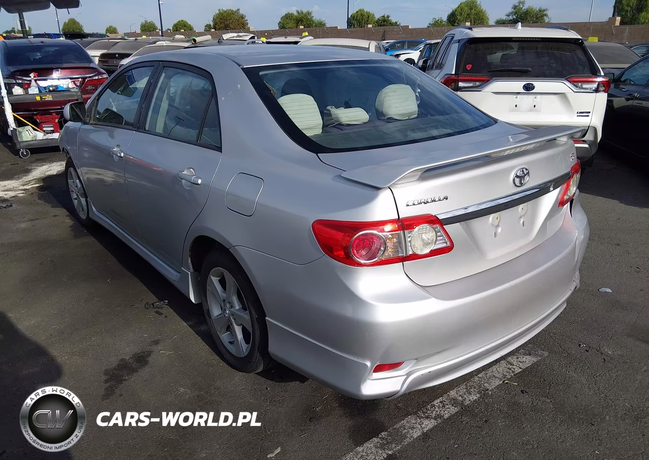 2011 Toyota Corolla S VIN:2T1BU4EE6BC627707 - 3