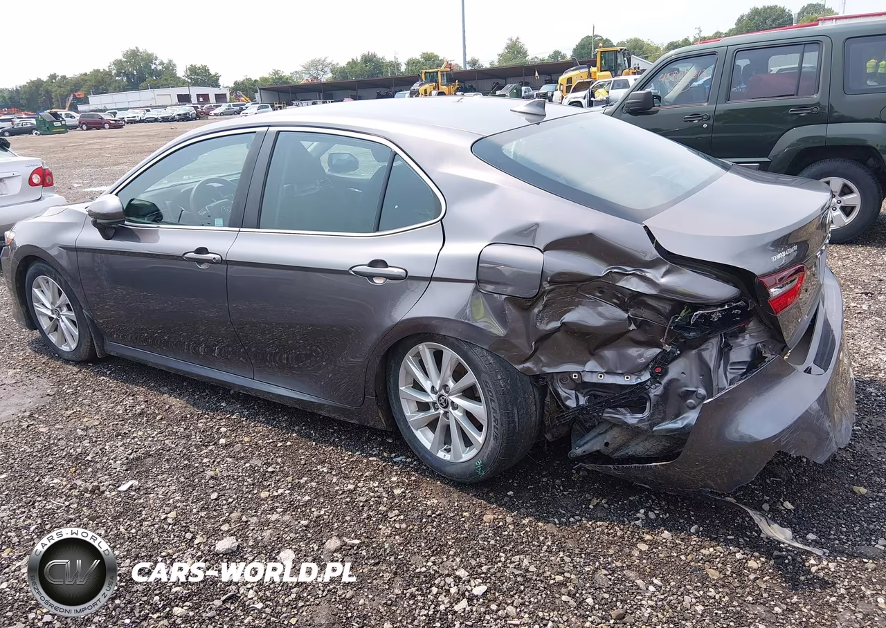 2021 Toyota Camry Le VIN:4T1C11AK2MU520744 - 14