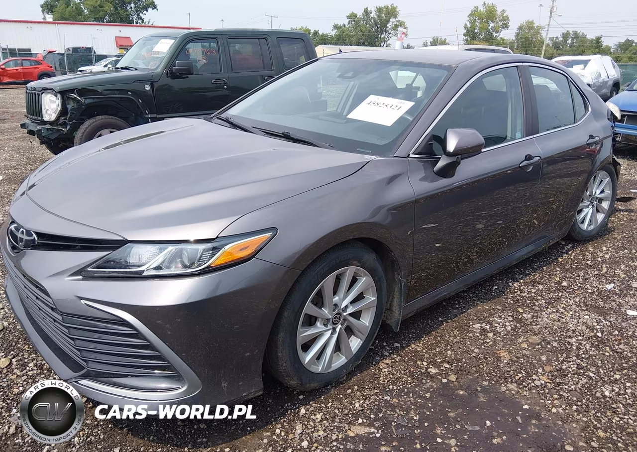 2021 Toyota Camry Le VIN:4T1C11AK2MU520744 - 2