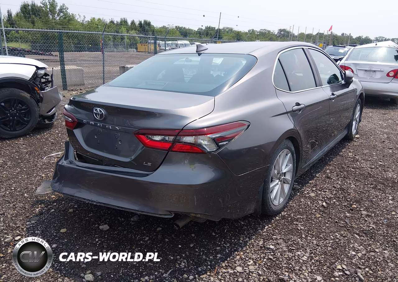 2021 Toyota Camry Le VIN:4T1C11AK2MU520744 - 4