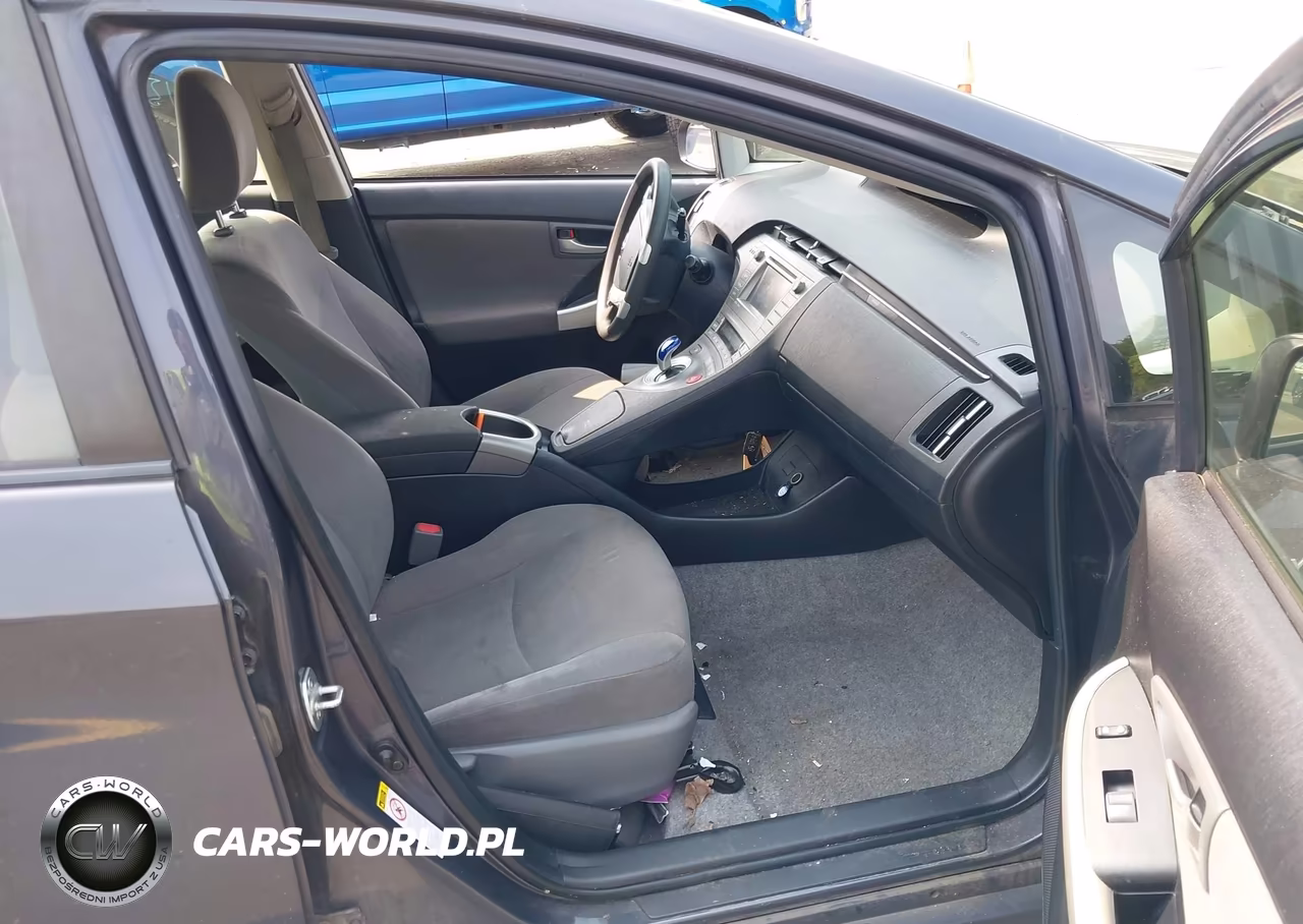 2015 Toyota Prius Three VIN:JTDKN3DUXF0398349 - 5