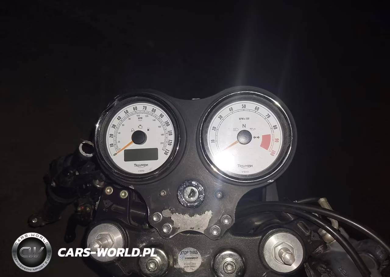 2014 Triumph Motorcycle Thruxton VIN:SMT920K19ET648158 - 7
