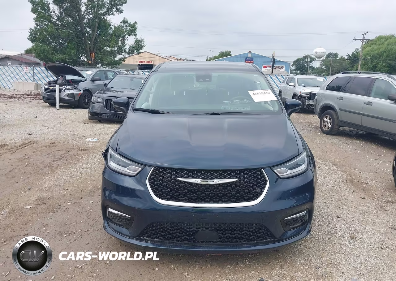 2023 Chrysler Pacifica Touring L VIN:2C4RC1BG5PR631888 - 12