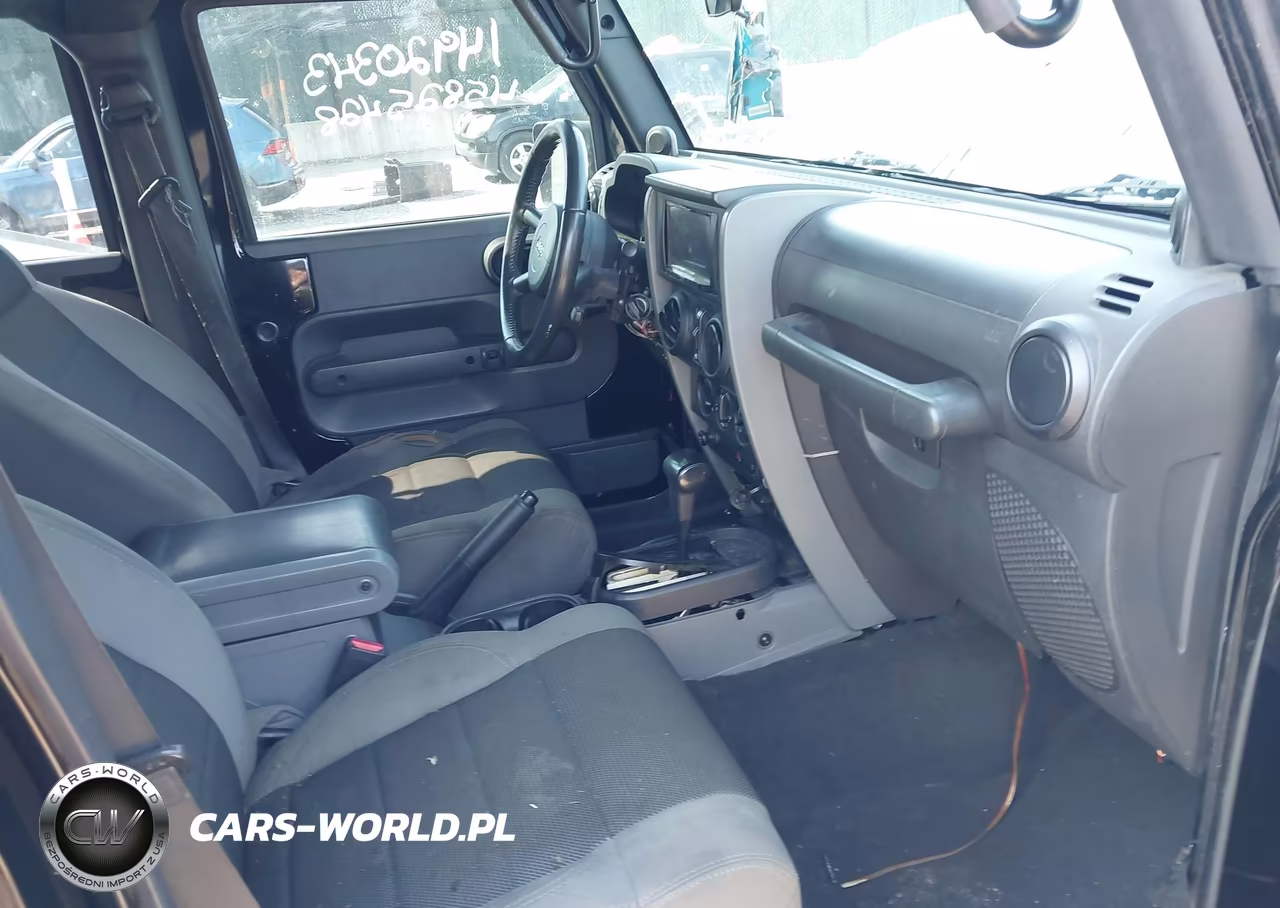 2007 Jeep Wrangler Unlimited X VIN:1J4GB39147L205894 - 5