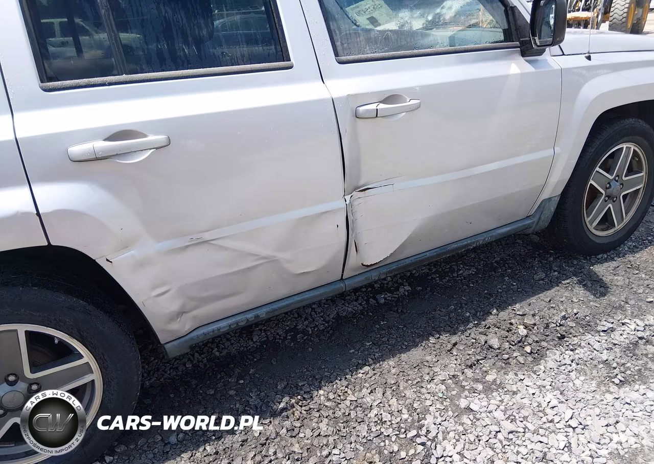 2010 Jeep Patriot Sport VIN:1J4NT2GB8AD519530 - 12